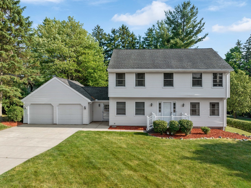 Kiko Realtors, Auctioneers, Advisors TwoStory Home Solon, OH